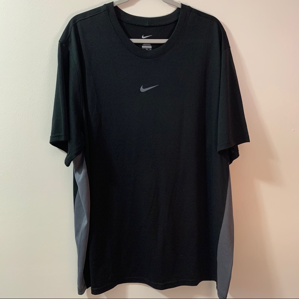 Nike Dri-Fit Black / Gray T-Shirt XXL